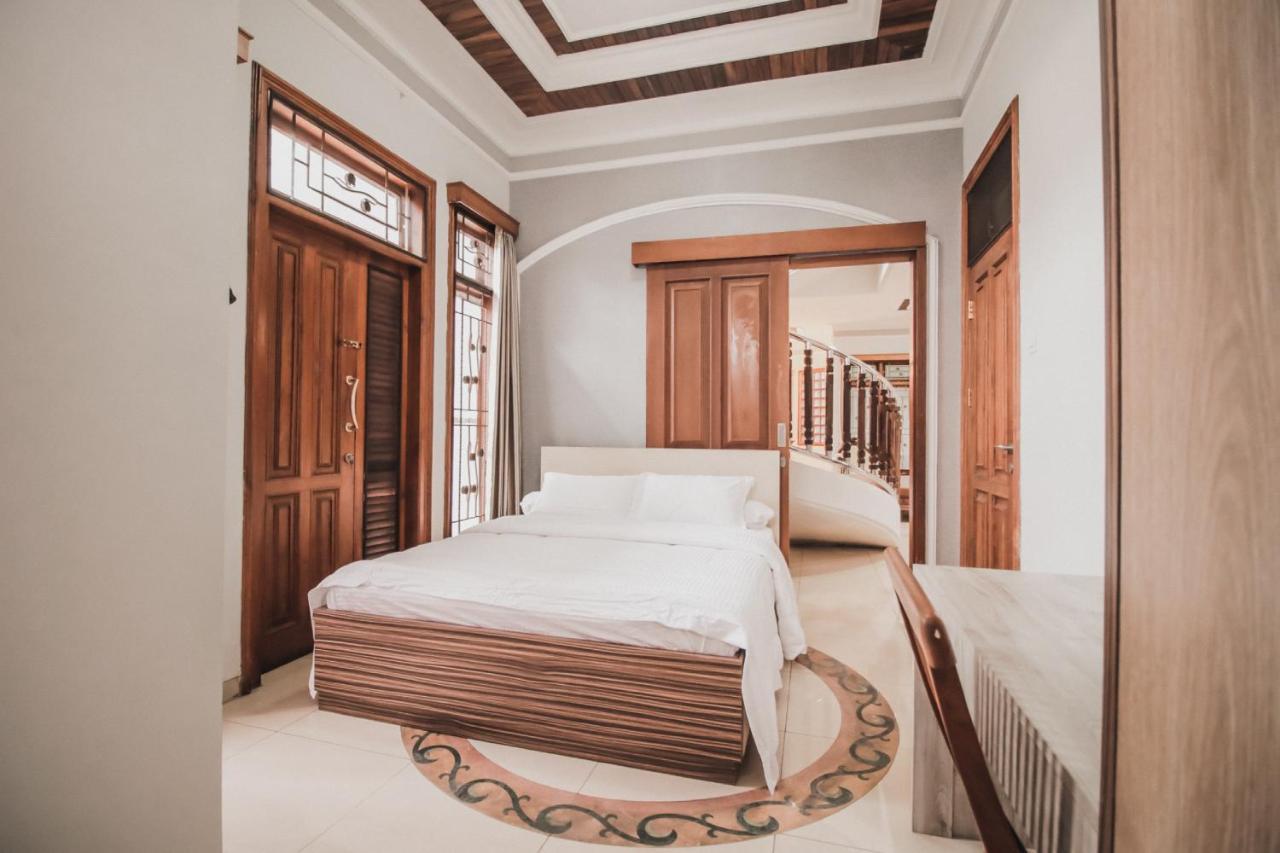 Stay Inn Pasteur Bandung, Husein Sastranegara Airport Dış mekan fotoğraf